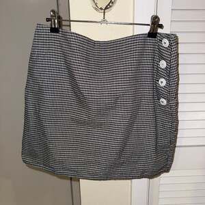 Urban Outfitters Black and White Gingham Mini Skirt